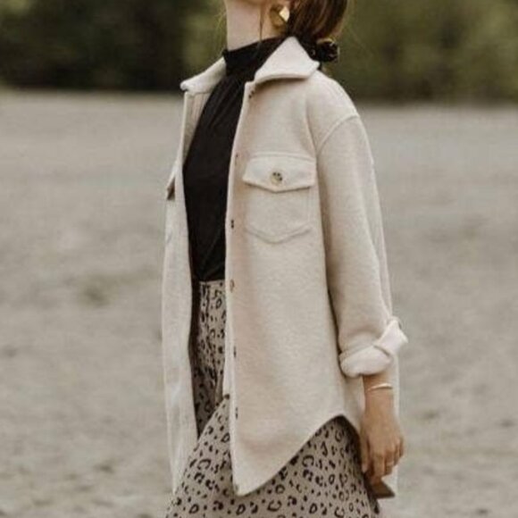 Jackson Rowe Sherpa Shacket Coat In Color Cream, Womens Size Medium - Picture 3 of 8